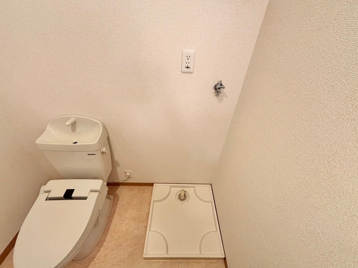 物件内観写真17　(洗濯機置場)