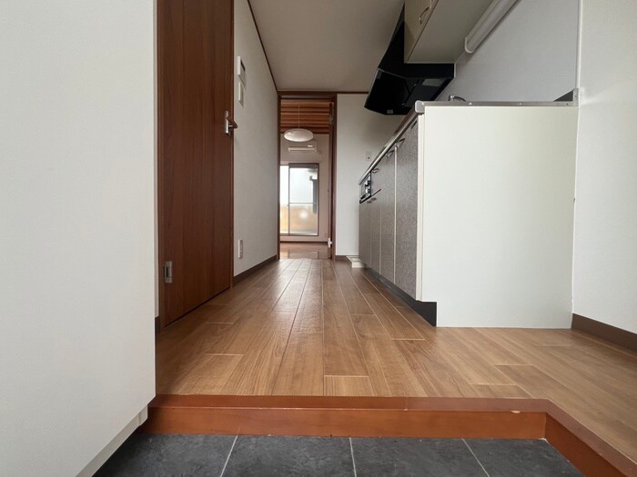 物件内観写真17　(玄関)