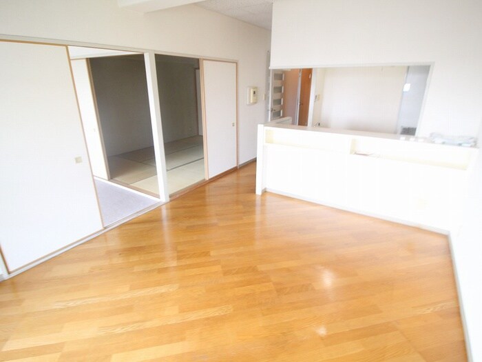 物件内観写真17　(廊下)