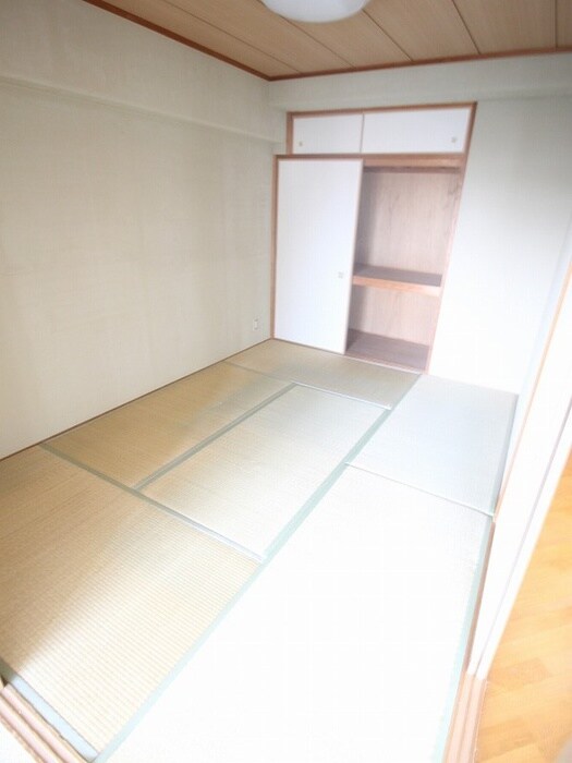 物件内観写真18　(居室)