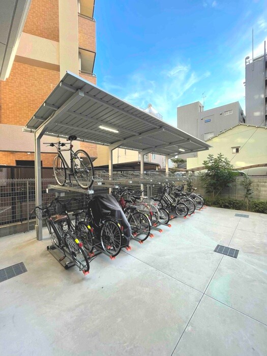 物件外観写真2　(駐輪場)