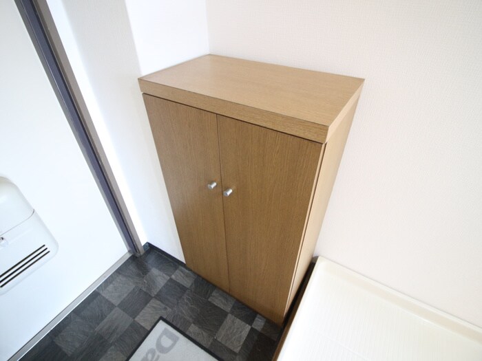 物件内観写真8　(靴箱)