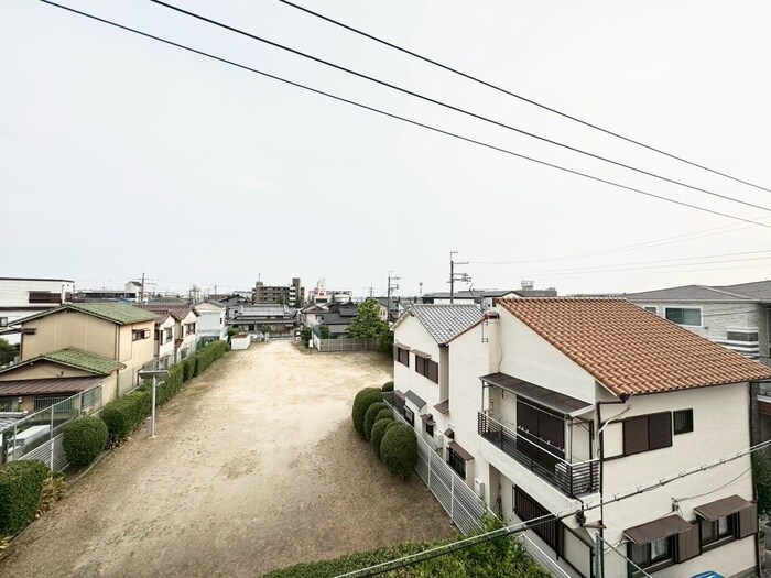 物件内観写真15　(室内からの展望)