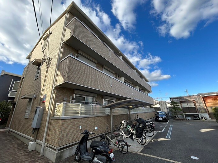 物件外観写真1　(外観写真)