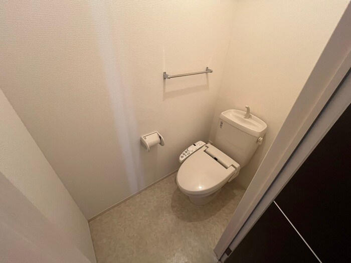 物件内観写真9　(トイレ)