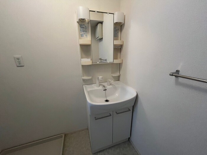 物件内観写真10　(洗面)