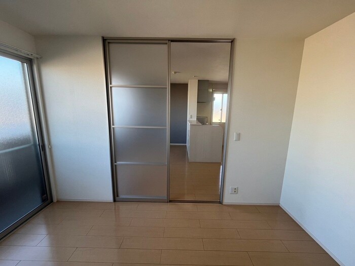 物件内観写真13　(居室)