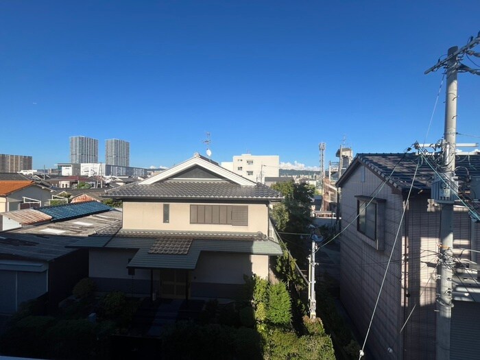 物件内観写真16　(室内からの展望)