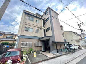 泉マンション外観写真