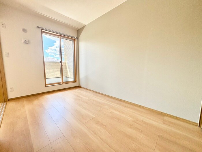 物件内観写真9　(居室)