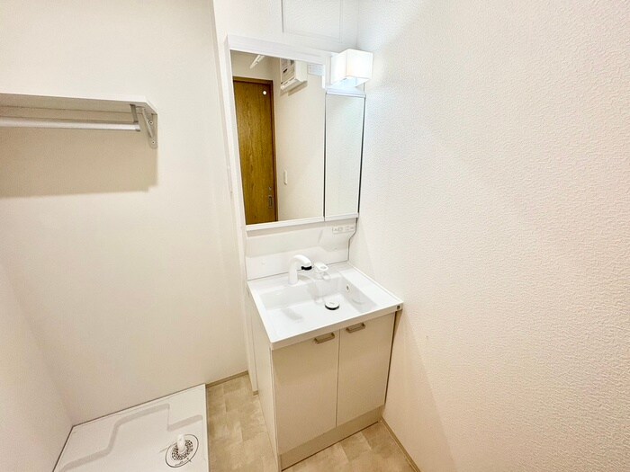 物件内観写真13　(洗面)