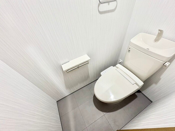 物件内観写真14　(トイレ)