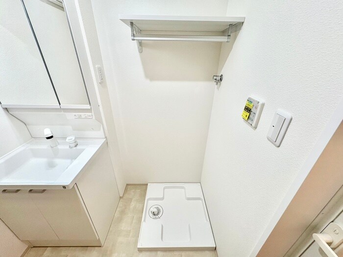 物件内観写真18　(洗濯機置場)