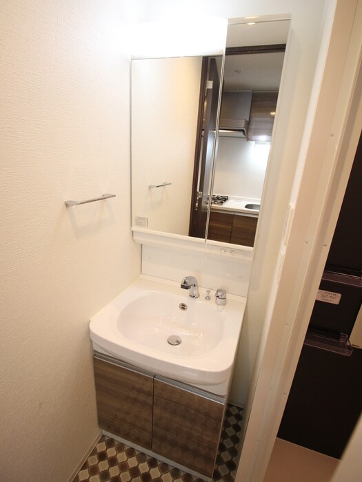 物件内観写真11　(洗面)