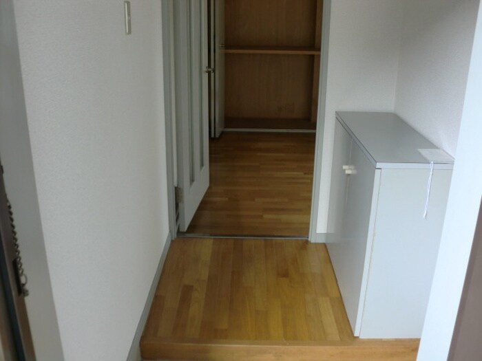 物件内観写真14　(玄関)