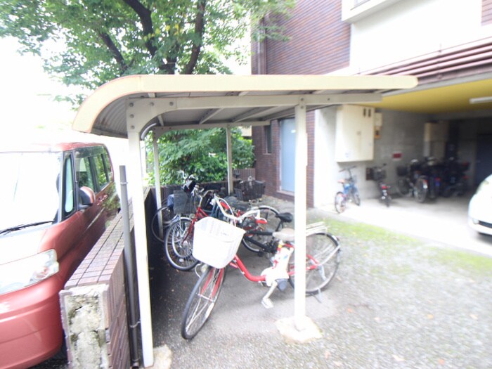 物件外観写真5　(駐輪場)