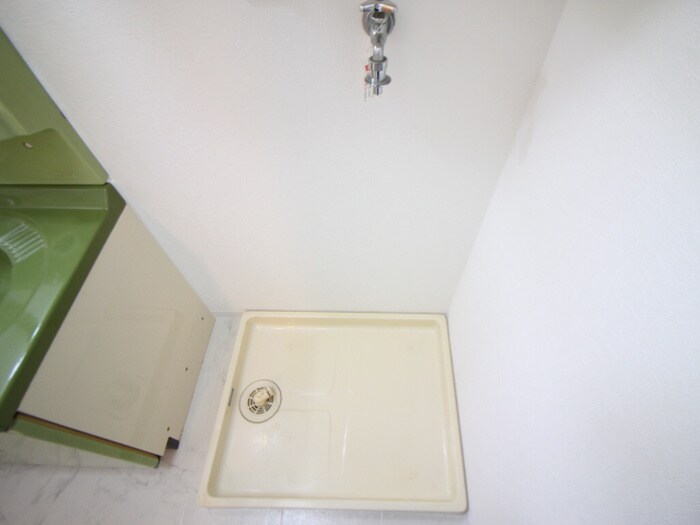 物件内観写真11　(洗濯機置場)