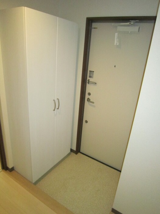 物件内観写真7　(玄関)