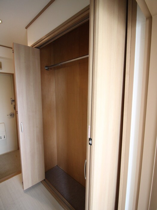 物件内観写真12　(収納)