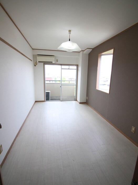 物件内観写真21　(居室)