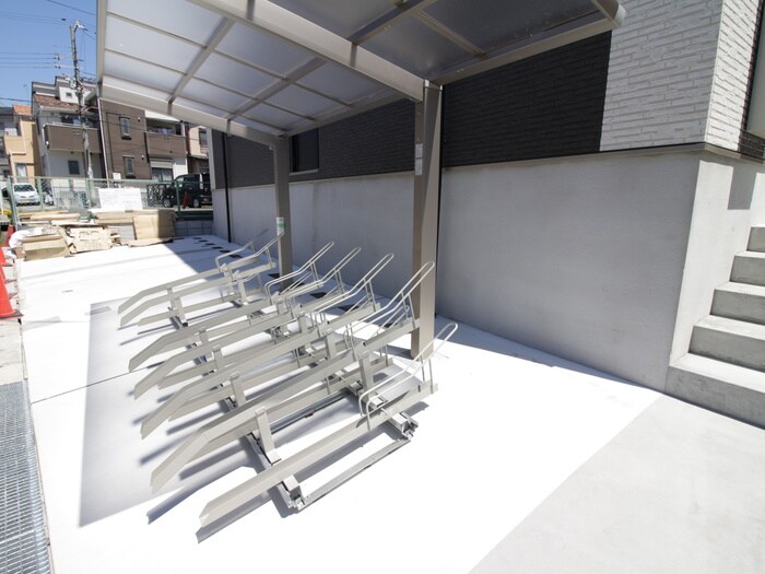 物件外観写真6　(駐輪場)