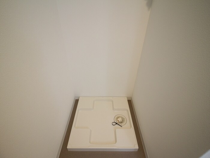 物件内観写真15　(洗濯機置場)