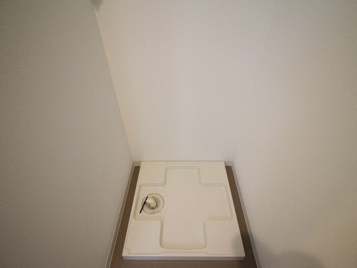 物件内観写真15　(洗濯機置場)