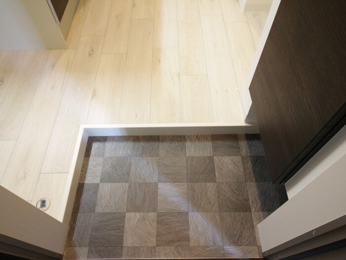 物件内観写真16　(玄関)