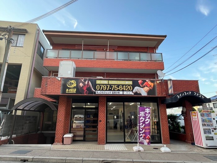 物件外観写真1　(外観写真)