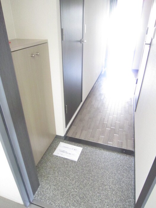 物件内観写真6　(玄関)