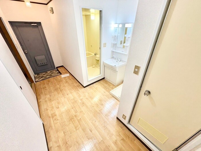 物件内観写真18　(廊下)