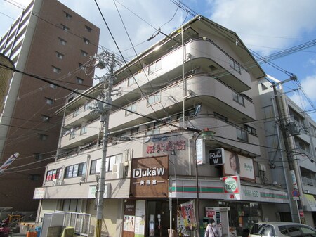 三栄マンション外観写真