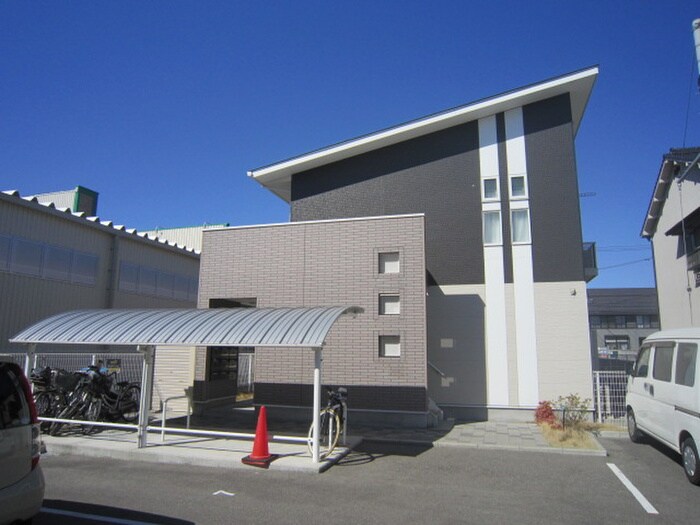 物件外観写真5　(駐輪場)