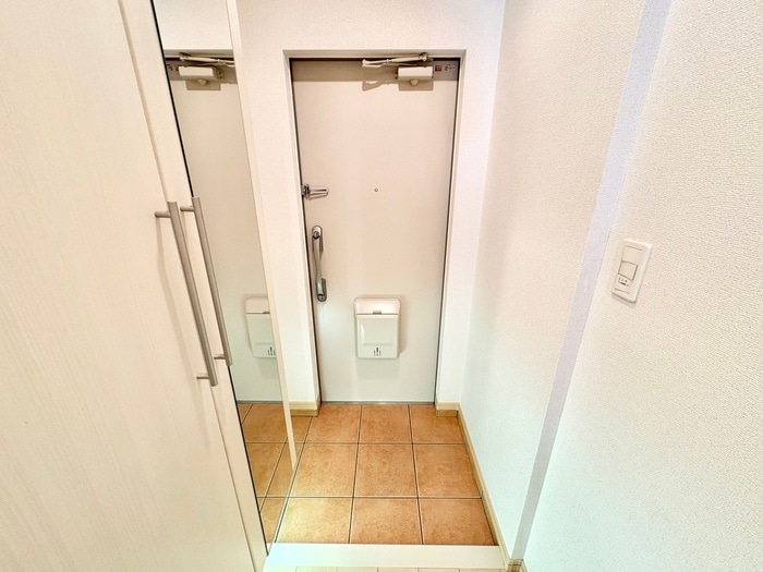 物件内観写真17　(玄関)