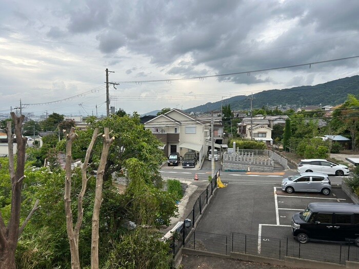 物件内観写真16　(室内からの展望)