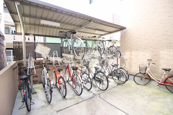 物件外観写真6　(駐輪場)