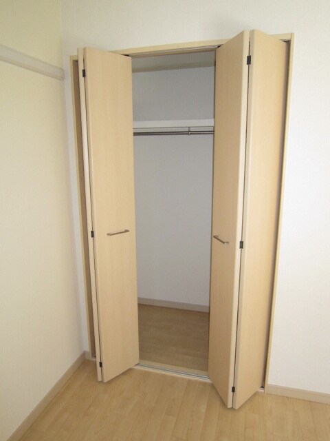 物件内観写真10　(収納)