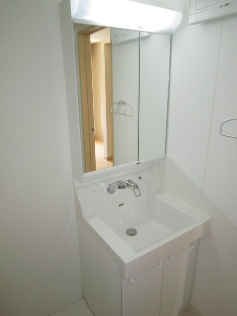 物件内観写真11　(洗面)