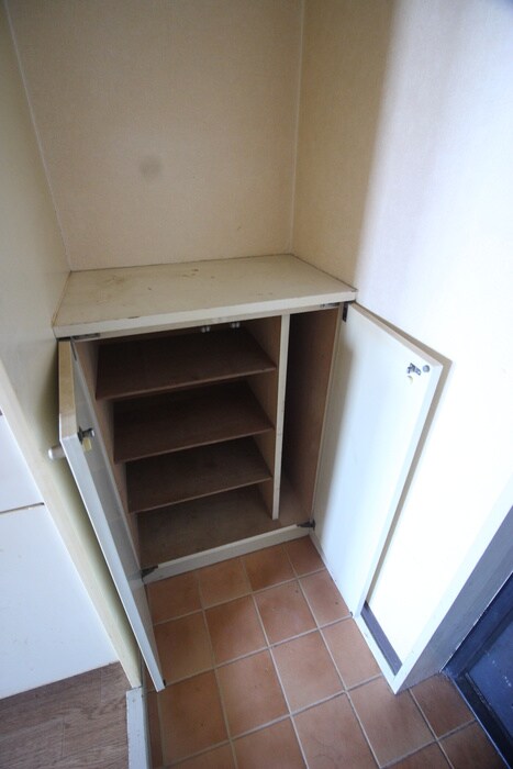 物件内観写真8　(靴箱)