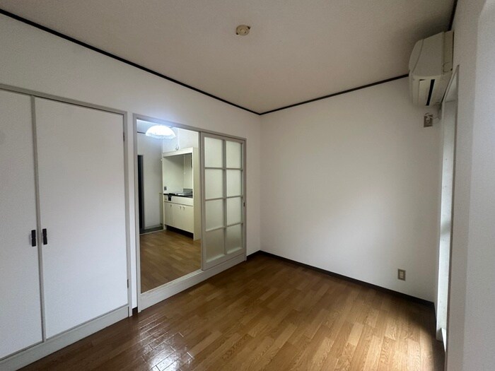 物件内観写真9　(居室)