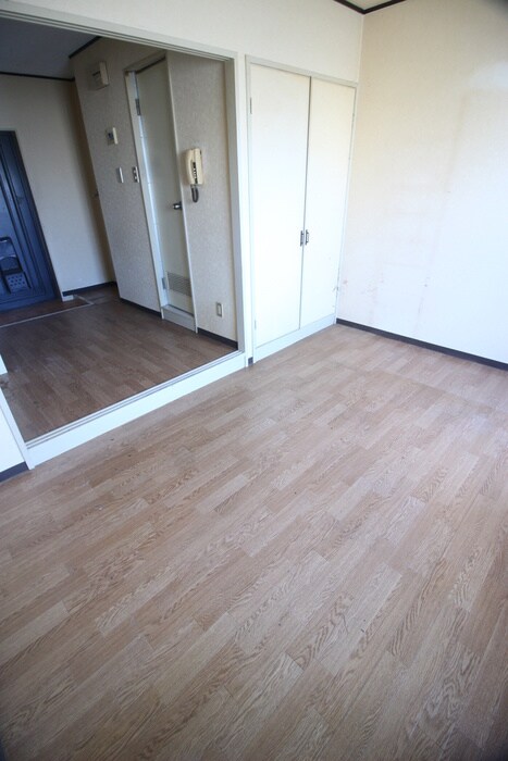 物件内観写真10　(居室)