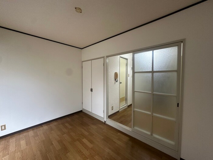 物件内観写真11　(居室)