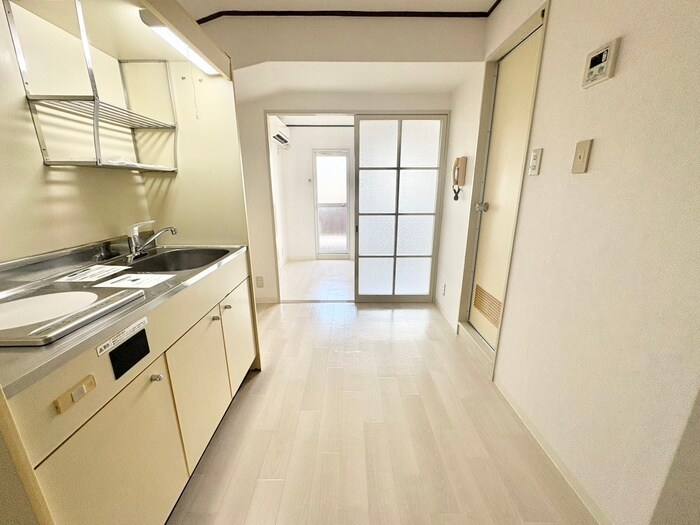 物件内観写真11　(廊下)