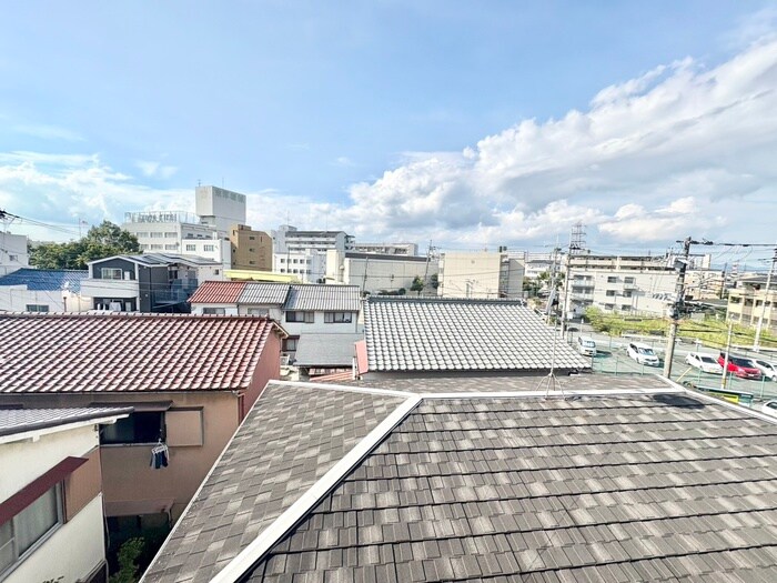 物件内観写真20　(室内からの展望)