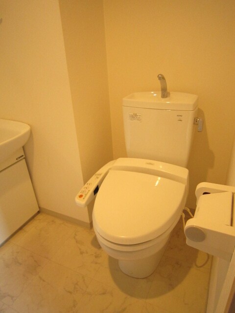 物件内観写真12　(トイレ)