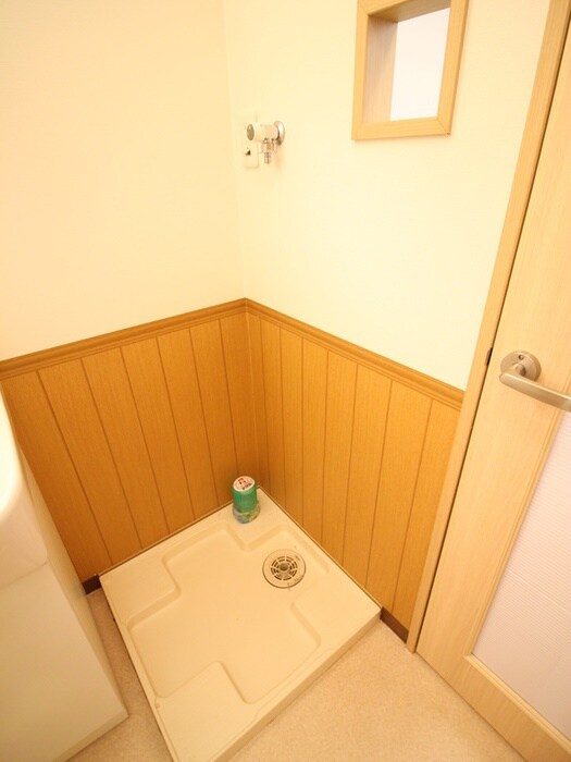 物件内観写真9　(洗濯機置場)