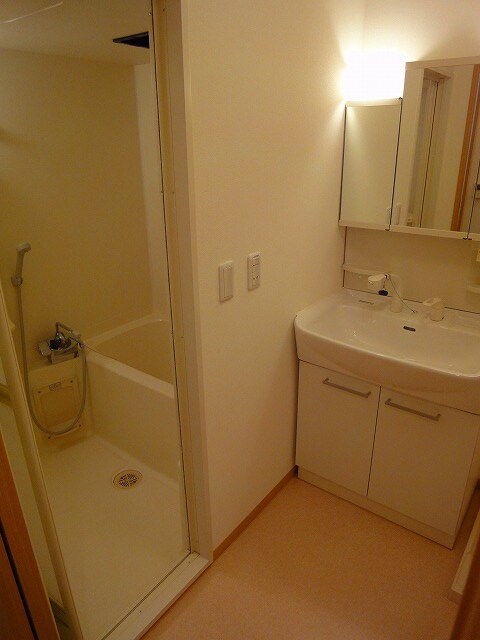 物件内観写真9　(洗面)