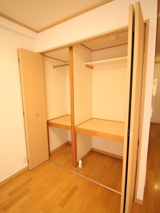 物件内観写真16　(収納)