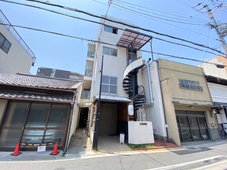 春日マンション外観写真