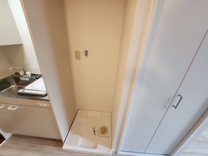 物件内観写真10　(洗濯機置場)